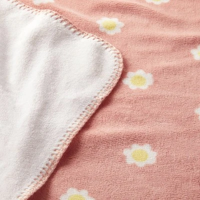Plush Baby Blanket - Daisy - Cloud Island™ Plush Baby Blanket - Daisy - Cloud Island™ -Cheap Cloud Island Store GUEST 55b7319c d3c6 4895 8e0a f4f0ad46df6b